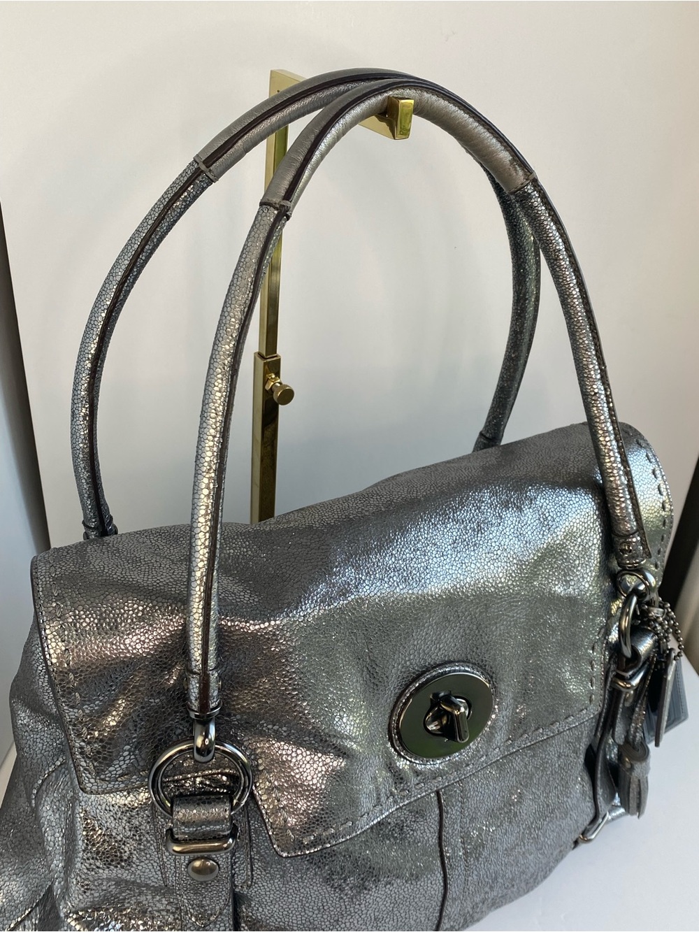 Coach XL Limited Edition Metallic Turnlock Silver Carryall Shoulder Bag - Picture 13 of 16